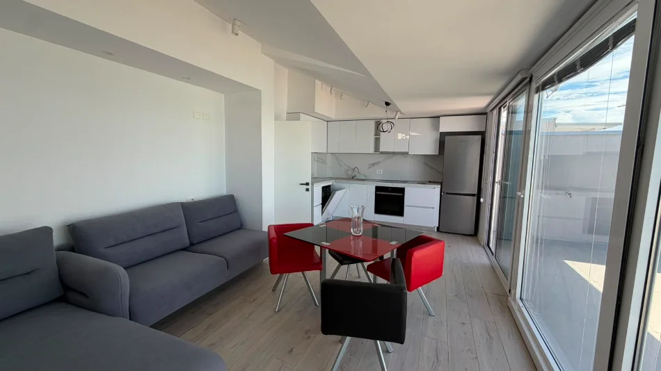 Durres, shitet apartament 2+1 , 
