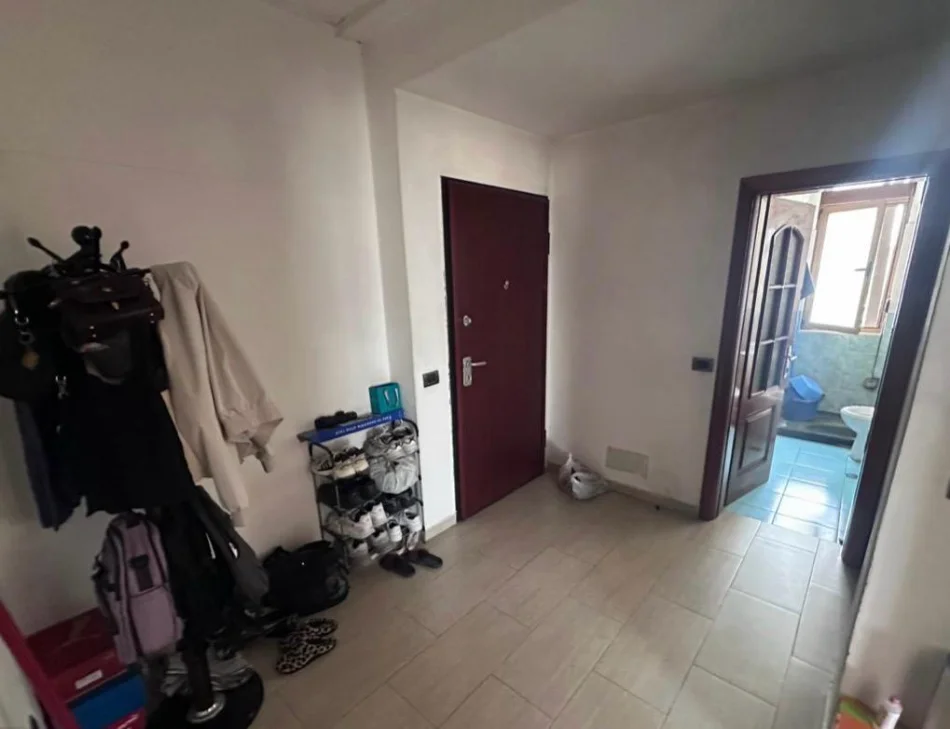 Tirane, jepet me qera apartament 1+1+Ballkon Kati 7, 70 m² 450 € (rruga ASIM VOKSHI)