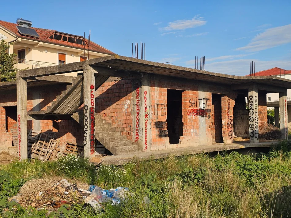 Durres, shitet shtepi Vile 1 Katshe Kati 1, 500 m² 125.000 € 