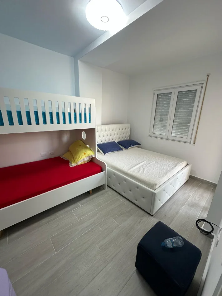 Durres, jepet me qera apartament 1+1 Kati 3, 75 m² 350 € (golem)