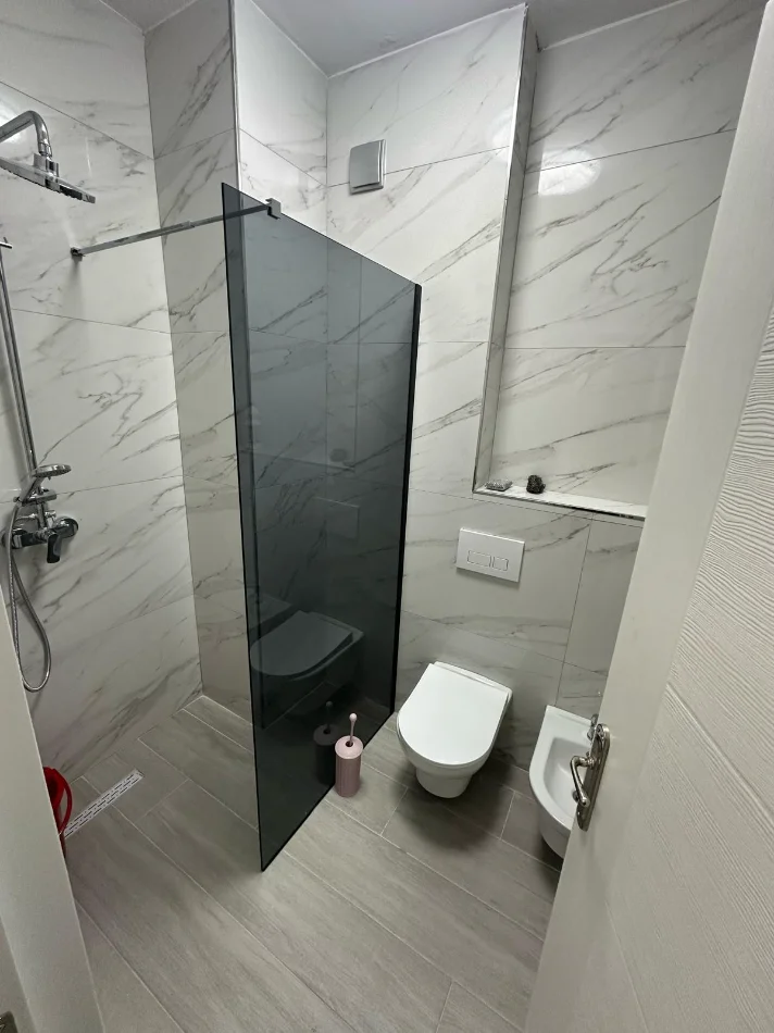 Durres, jepet me qera apartament 1+1 Kati 3, 75 m² 350 € (golem)