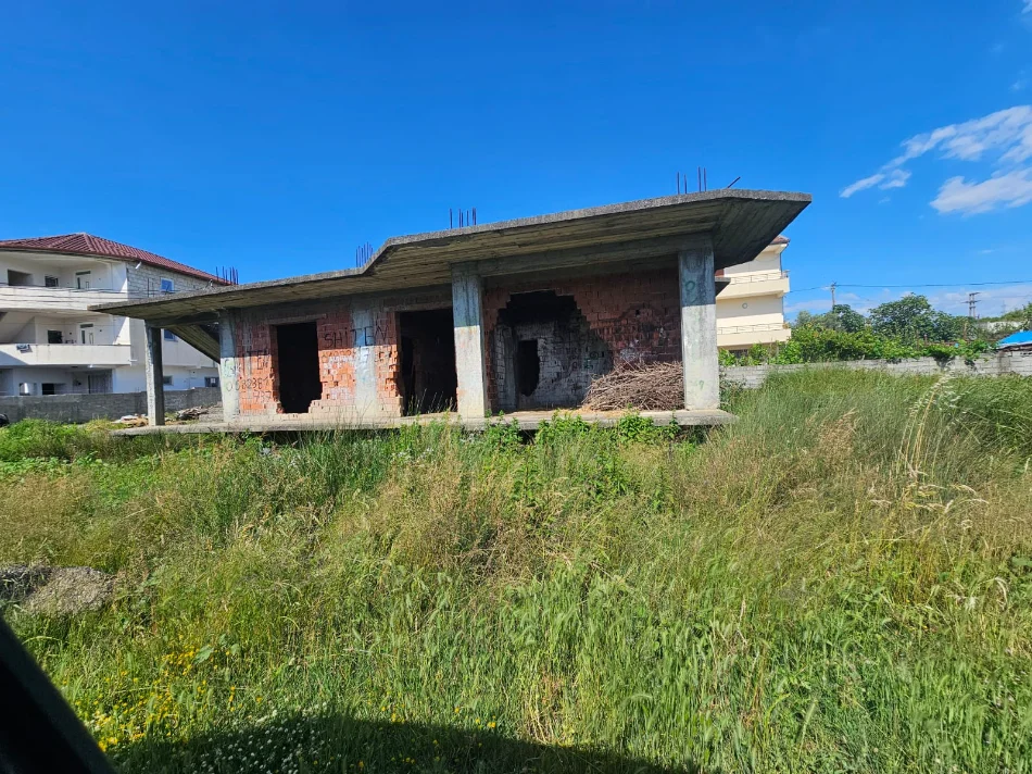 Durres, shitet shtepi Vile 1 Katshe Kati 1, 500 m² 125.000 € 