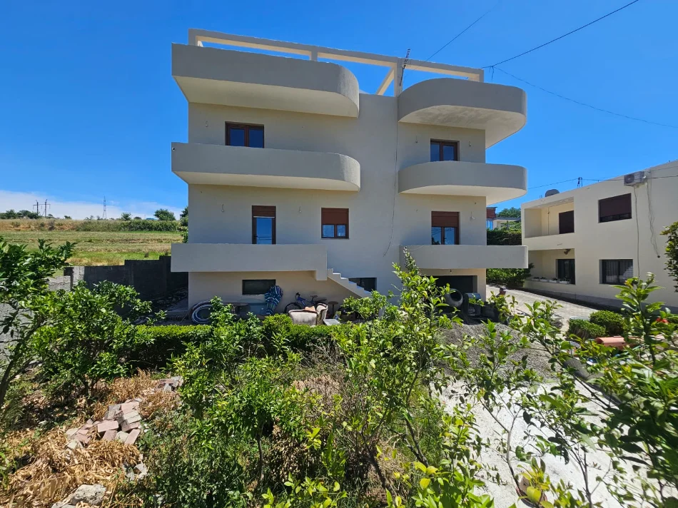 Durres, shitet Vile Vile 3 Katshe Kati 4, 580 m² 490.000 € 