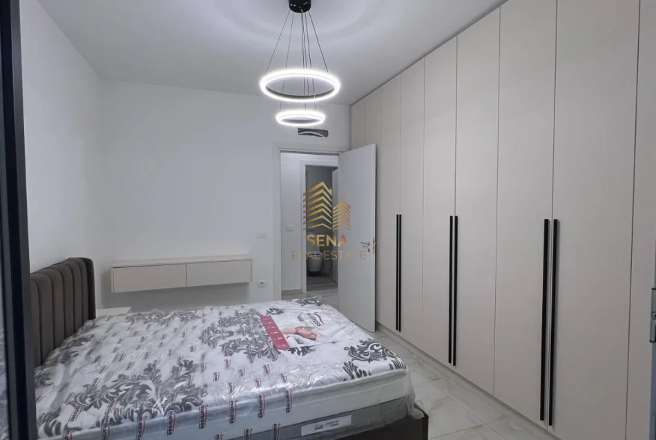 Tirane, jepet me qera apartament 1+1+Ballkon Kati 3, 65 m² 600 € (Don Bosko)