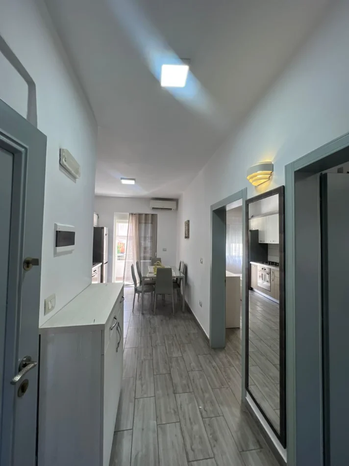 Durres, jepet me qera apartament 1+1+Aneks Kati 3, 75 m² 700 € 
