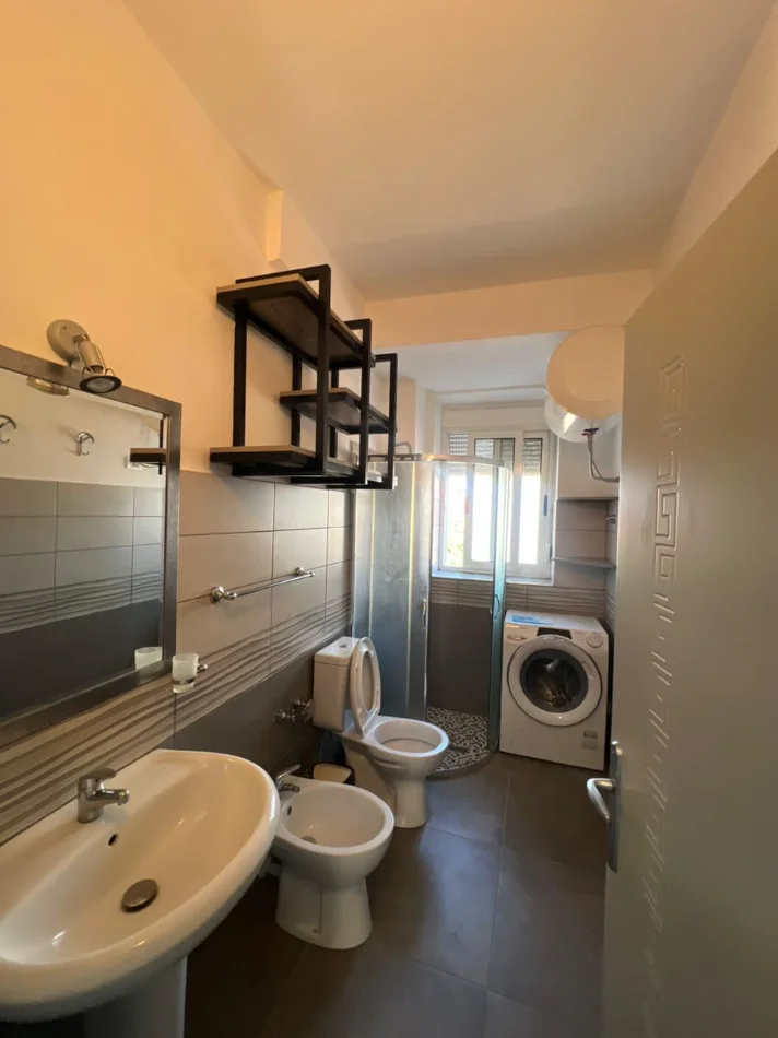 Durres, jepet me qera apartament 1+1+Aneks Kati 3, 75 m² 700 € 