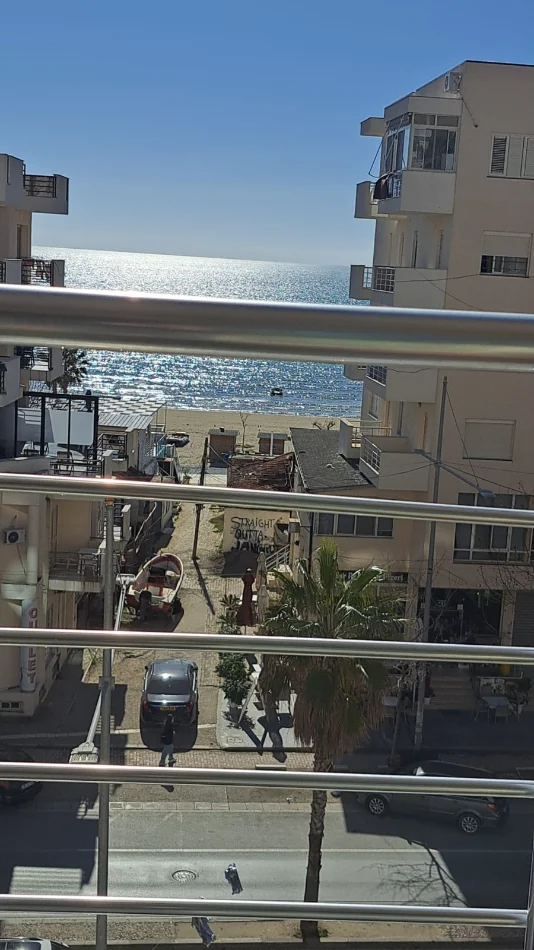 Shqiperi, jap me qera apartament 2+1 , 