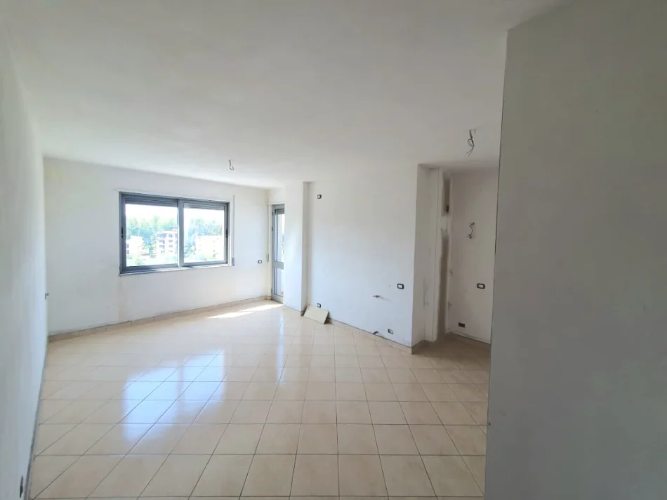 Durres, shitet apartament 1+1+Aneks+Ballkon Kati 3, 92 m² 95.000 € 
