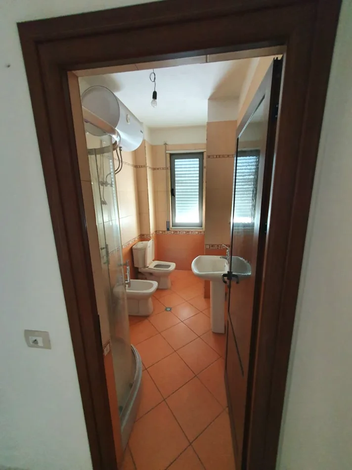 Durres, shitet apartament 1+1+Aneks+Ballkon Kati 3, 92 m² 95.000 € 