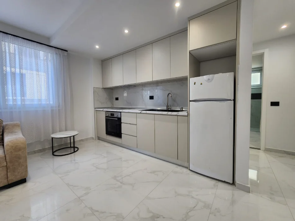 Durres, jepet me qera apartament 1+1+Aneks+Ballkon Kati 1, 60 m² 350 € 