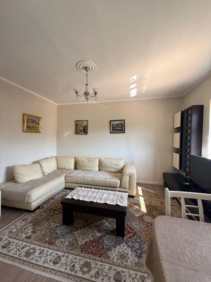 Tirane, jepet me qera apartament 2+1, Kati 4, 87 m², Rruga Fortuzi, prane Qendres, 🏷️ Çmimi: 60.000 Leke/Muaj