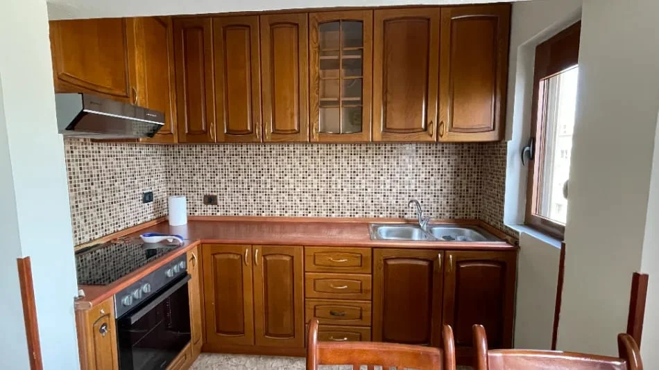 Tirane, jepet me qera apartament 1+1 Kati 5, 60 m² 430 € (porcelan)