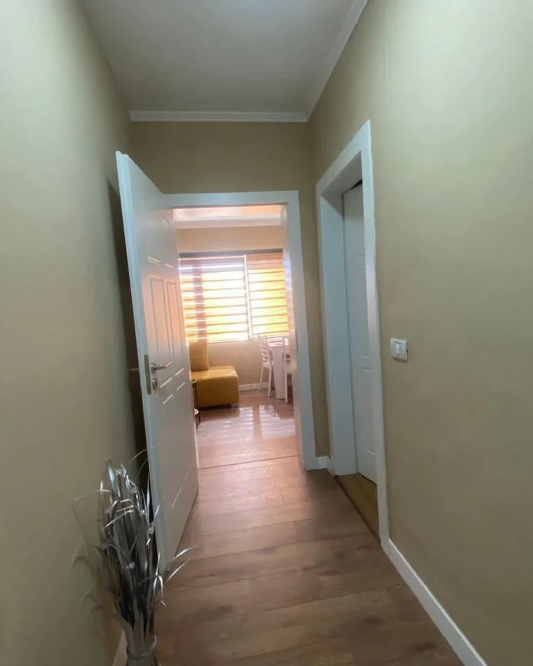 Tirane, jepet me qera apartament 2+1 Kati 3, 78 m² 580 € (dritan hoxha)