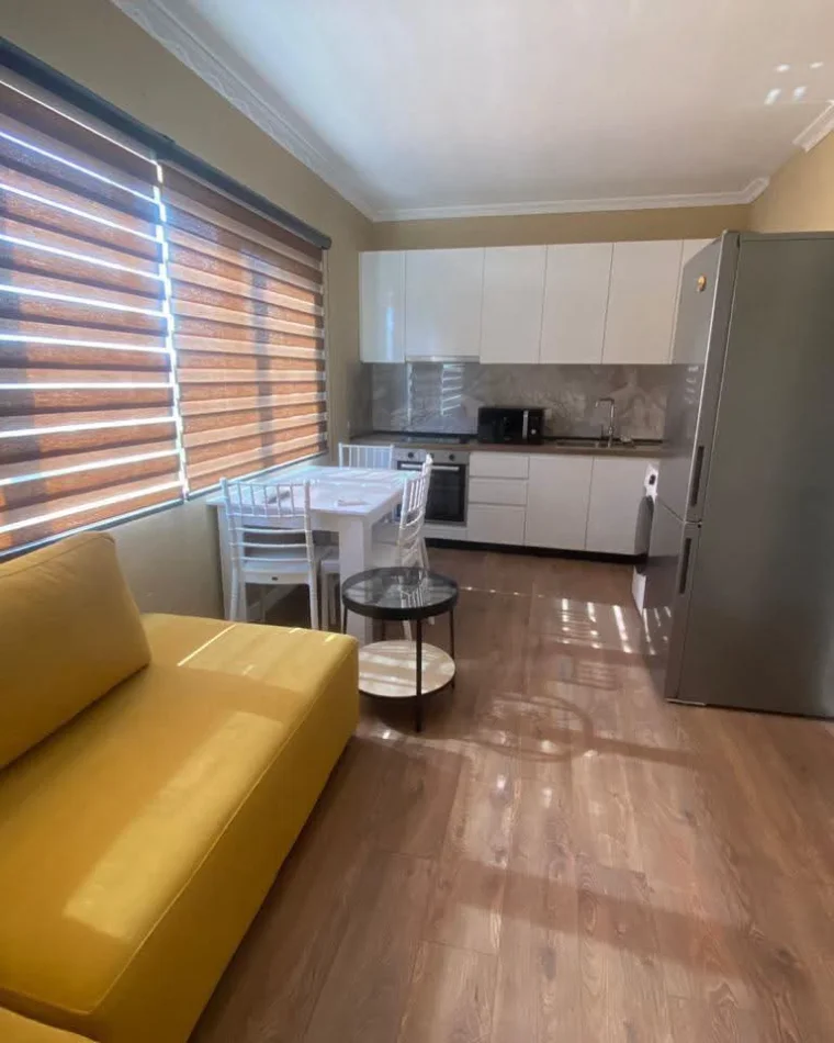 Tirane, jepet me qera apartament 2+1 Kati 3, 78 m² 580 € (dritan hoxha)