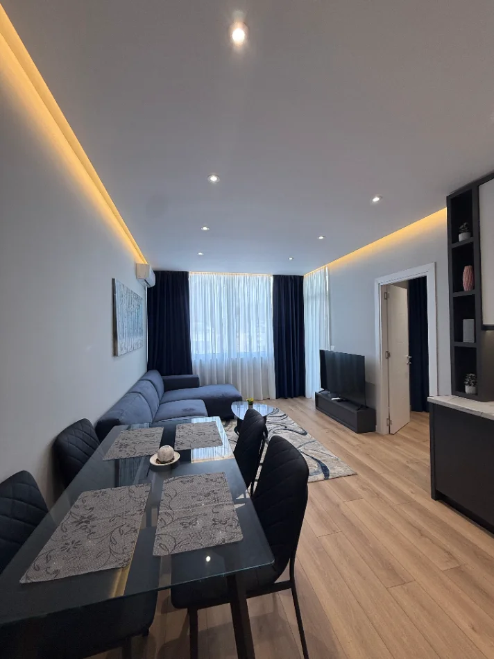 Tirane, shitet apartament 1+1+Ballkon Kati 9, 189.000 € (Myslym Shyr)
