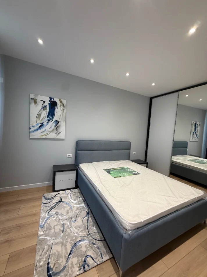 Tirane, shitet apartament 1+1+Ballkon Kati 9, 189.000 € (Myslym Shyr)