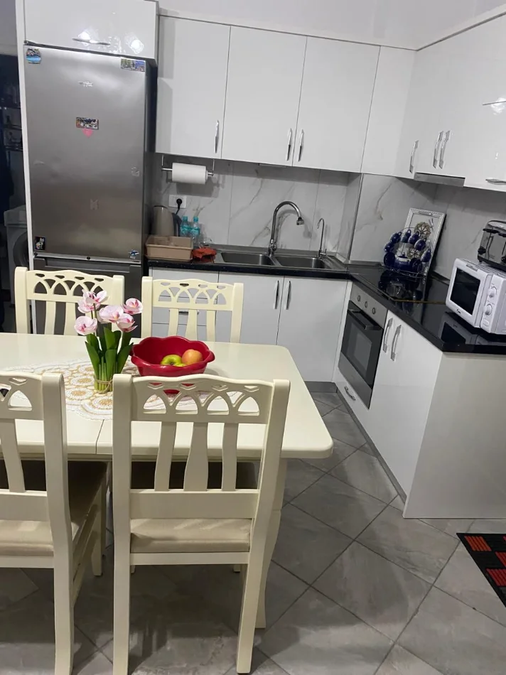 Tirane, shitet apartament 1+1 , 57 m² 86.000 € 