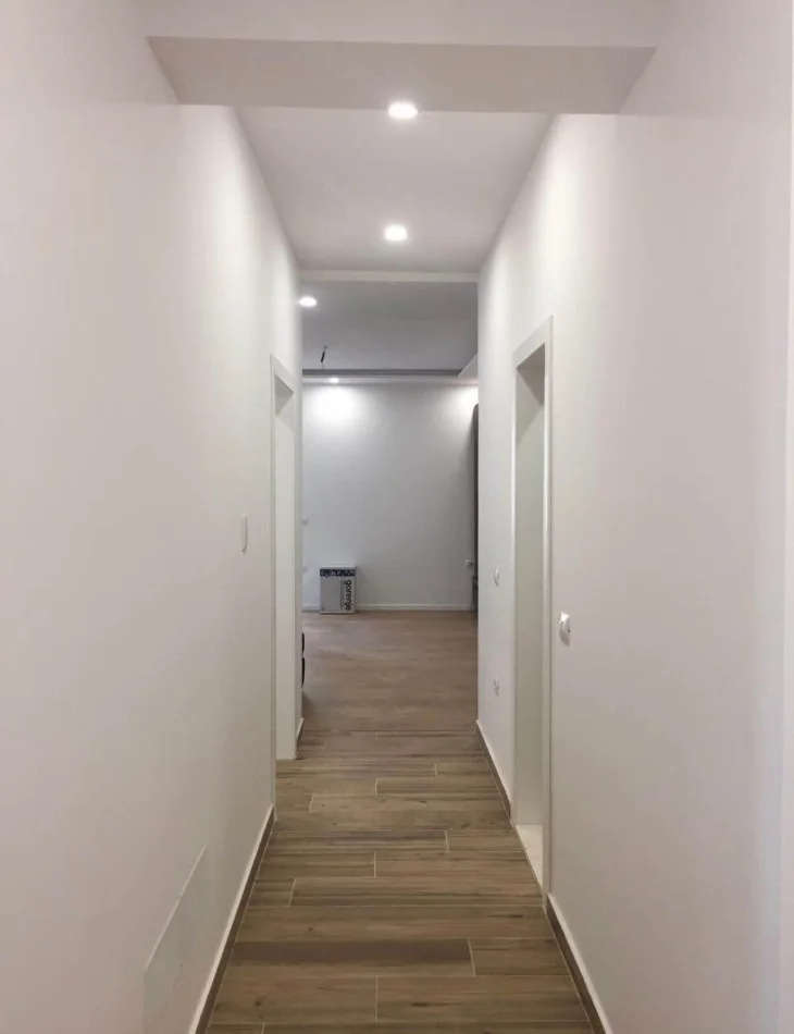 Tirane, jepet me qera apartament 2+1+Ballkon Kati 6, 101 m² 700 € (Irfan Tomini)