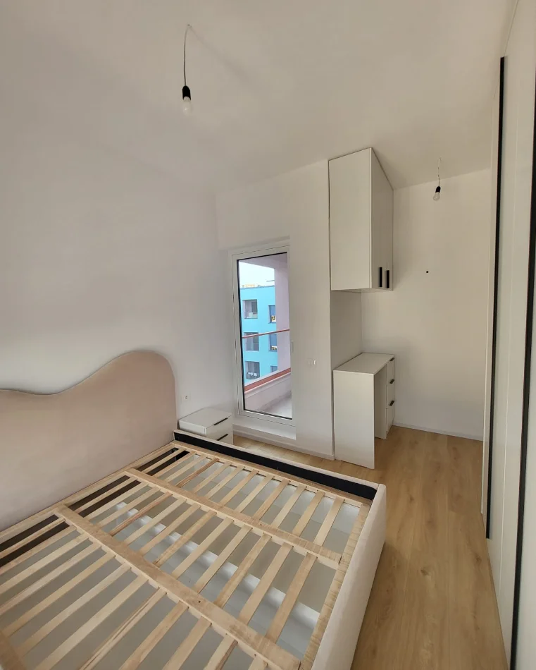 Tirane, jepet me qera apartament 2+1+Ballkon Kati 6, 90 m² 550 € (Ali Demi, Rezidenca Kadiu)