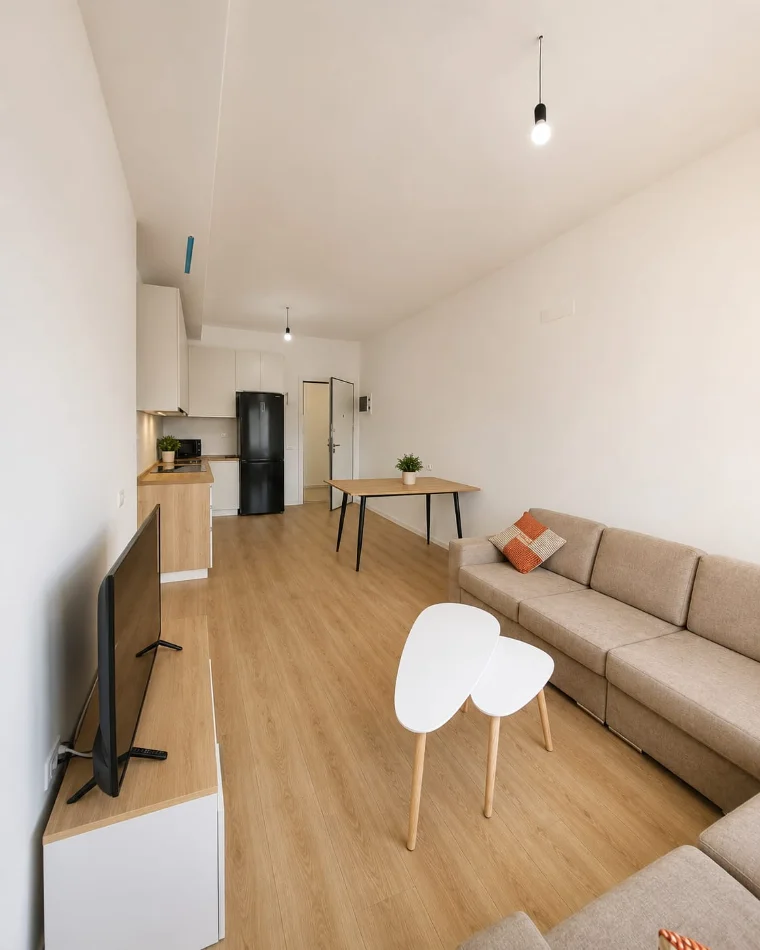 Tirane, jepet me qera apartament 2+1+Ballkon Kati 6, 90 m² 550 € (Ali Demi, Rezidenca Kadiu)