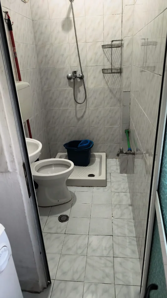 Tirane, jap me qera apartament 1+1 Kati 1, 55 m² 350 € 