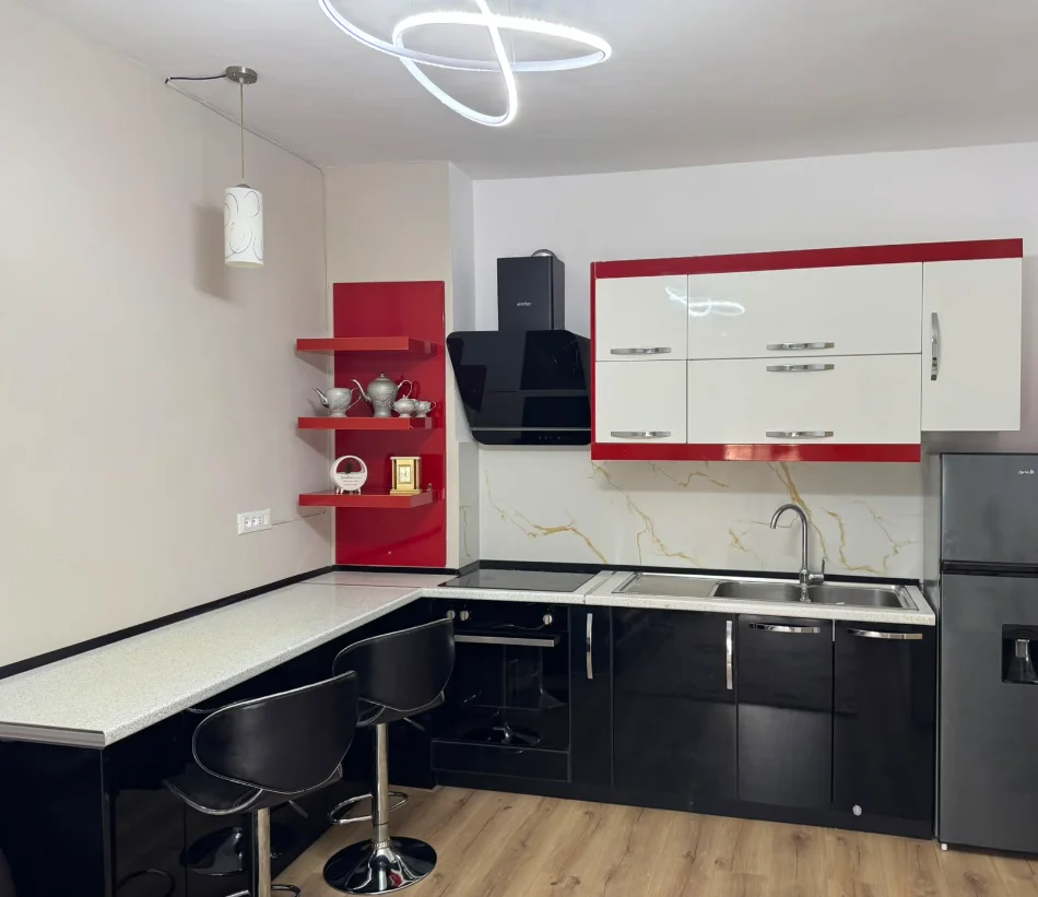 Tirane, jap me qera apartament 1+1 Kati 3, 67 m² 451 € 