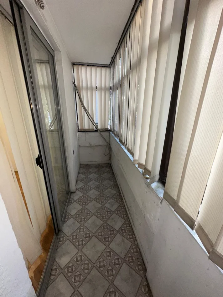 Tirane, jepet me qera apartament 1+1+Ballkon Kati 1, 50 m² 750 € (21 Dhjetori)