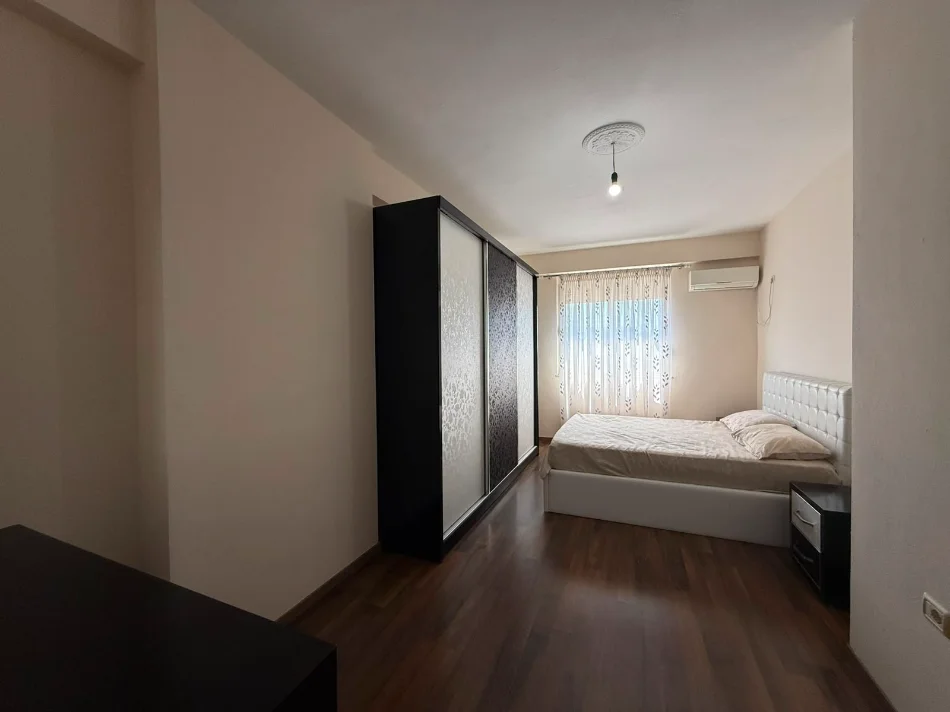 Tirane, jepet me qera apartament 2+1+Ballkon Kati 7, 107 m² 550 € (VILA L ,ASTIR)