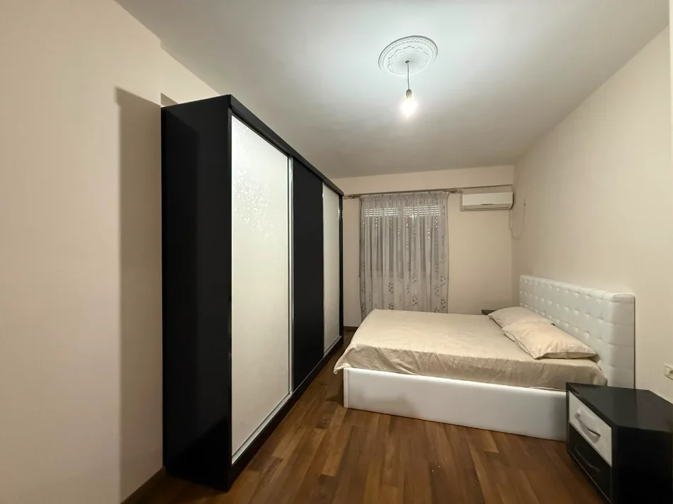Tirane, jepet me qera apartament 2+1+Ballkon Kati 7, 107 m² 550 € (VILA L ,ASTIR)