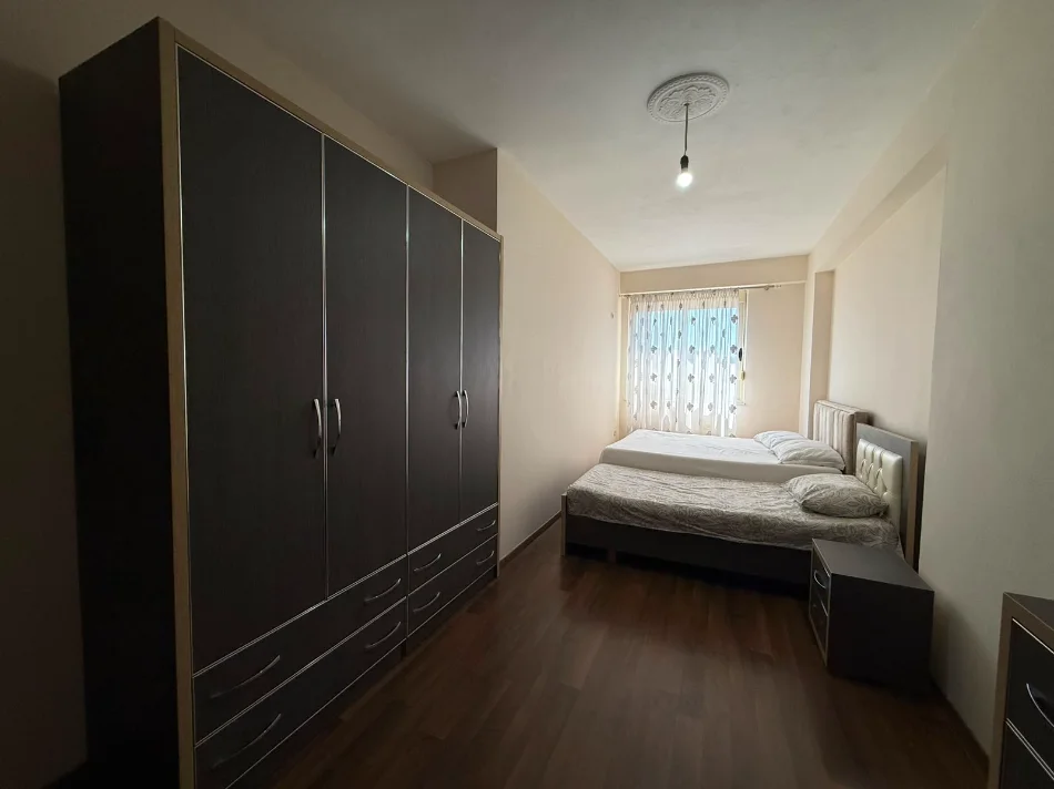 Tirane, jepet me qera apartament 2+1+Ballkon Kati 7, 107 m² 550 € (VILA L ,ASTIR)