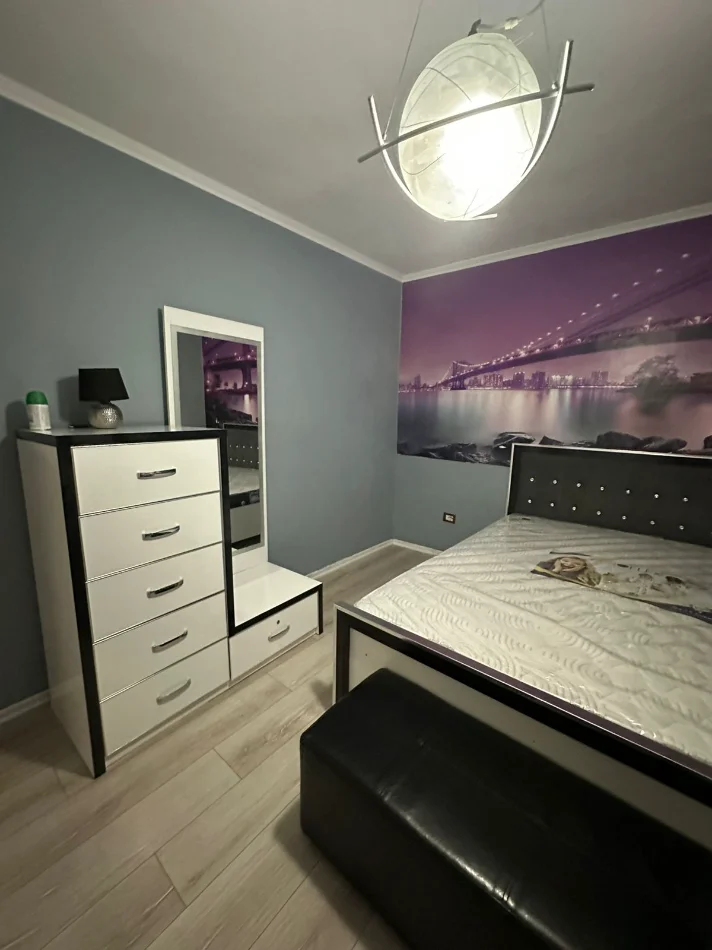 Tirane, jepet me qera apartament 2+1 Kati 2, 450 € (Rruga Kongresi Manastirit)