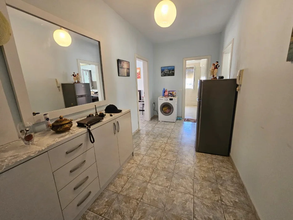 Durres, shitet apartament 1+1+Ballkon Kati 2, 60 m² 73.000 € (golem)