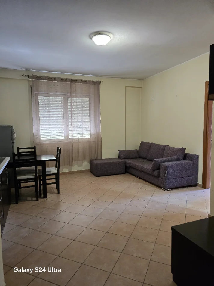 Tirane, shitet apartament 2+1+Ballkon Kati 7, 72 m² 160.000 € (Komleksi Alba)