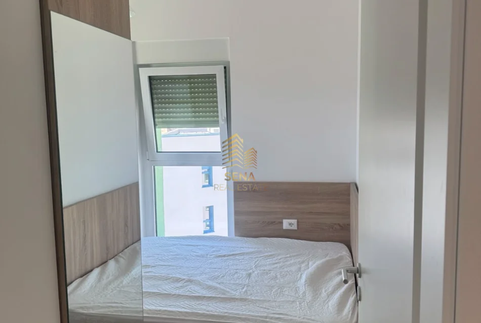 Tirane, jepet me qera apartament 2+1+Ballkon Kati 9, 90 m² 550 € (Ali Demi)