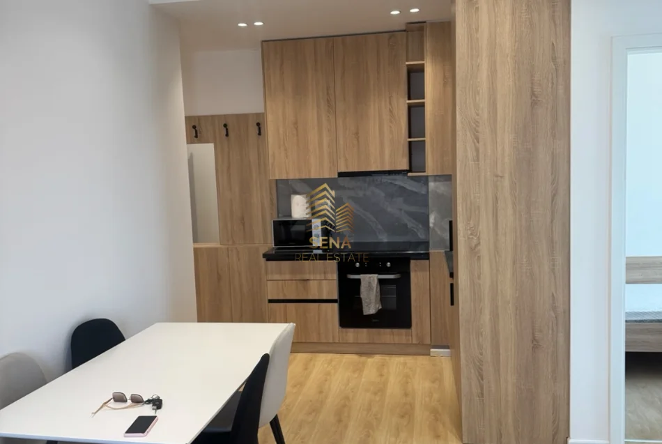Tirane, jepet me qera apartament 2+1+Ballkon Kati 9, 90 m² 550 € (Ali Demi)