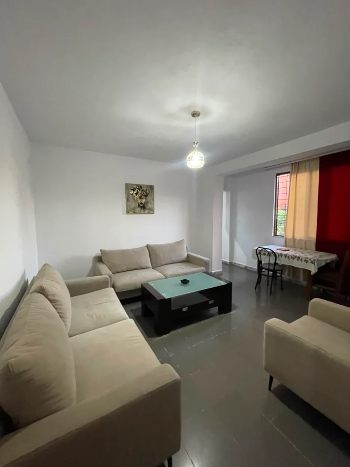 Tirane, shitet apartament 2+1 Kati 0, 70 m² 150.000 € (prane Rruges se Durresit)