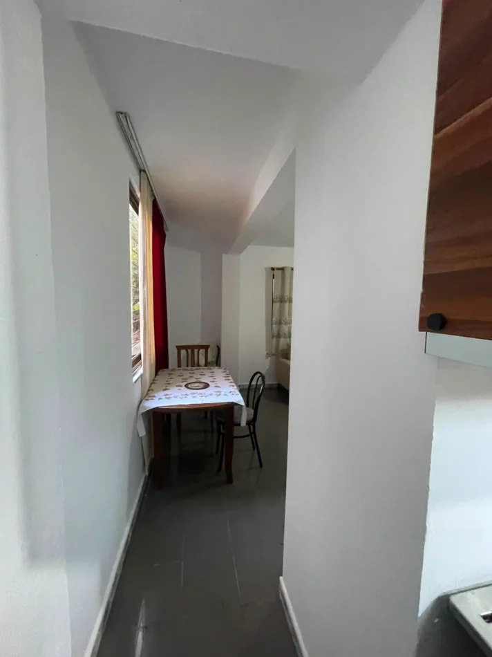 Tirane, shitet apartament 2+1 Kati 0, 70 m² 150.000 € (prane Rruges se Durresit)