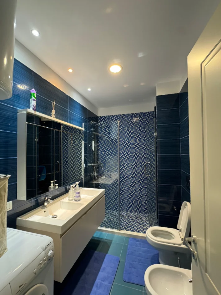 Durres, shitet apartament 2+1 Kati 3, 96 m² 195.000 € (Gjiri i Lalezit)