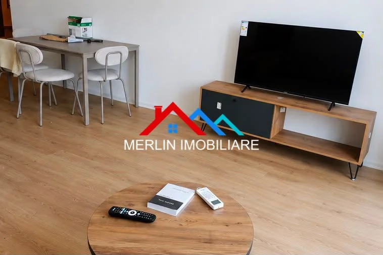 Tirane, jepet me qera garsonier Kati 3, 45 m² 800 € (RRUGA E BARRIKADAVE,QENDER)