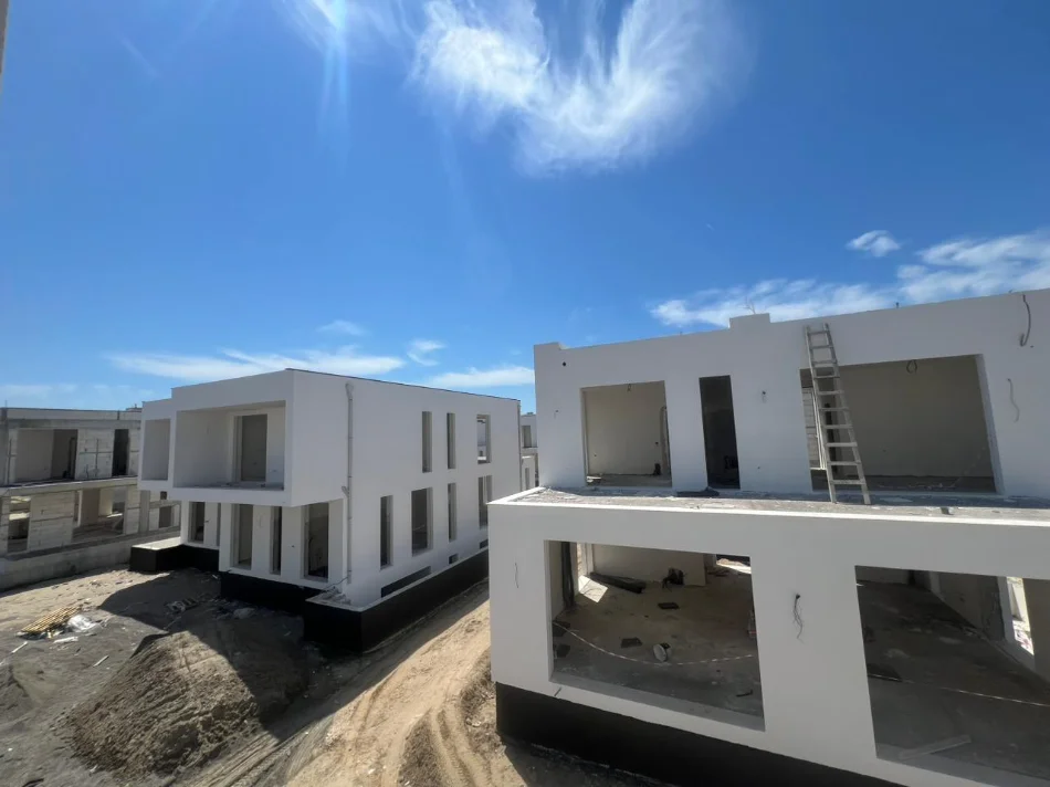 Durres , shitet  Vile 2 Katshe , 288 m² 700.000 € (Gjiri i Lalzit)
