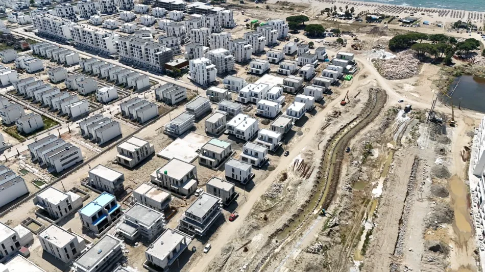 Durres , shitet  Vile 2 Katshe , 288 m² 700.000 € (Gjiri i Lalzit)