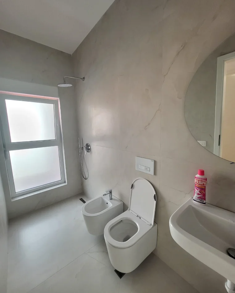 Tirane, jepet me qera apartament 2+1+Ballkon Kati 6, 90 m² 550 € (Kadiu Residence Ali Demi)