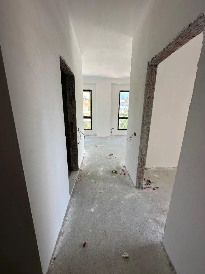 Tirane, shitet apartament 1+1+Ballkon Kati 4, 68 m² 71.746 € (Paskuqan tek rruga e "Shkolles 9 Vjecare Lidhja e Prizrenit")