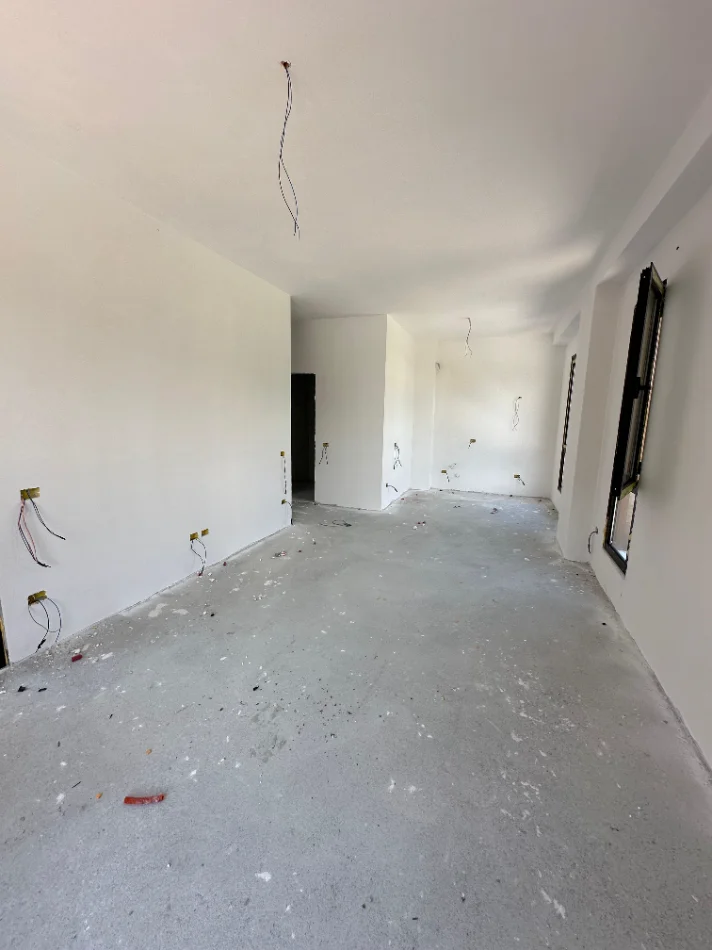 Tirane, shitet apartament 1+1+Ballkon Kati 4, 68 m² 71.746 € (Paskuqan tek rruga e "Shkolles 9 Vjecare Lidhja e Prizrenit")