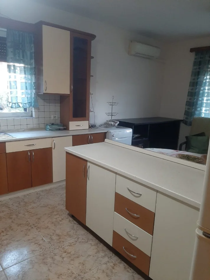 🏡 Jepet me Qera Hyrje 2+1  në Qytet Student,   450 mije leke