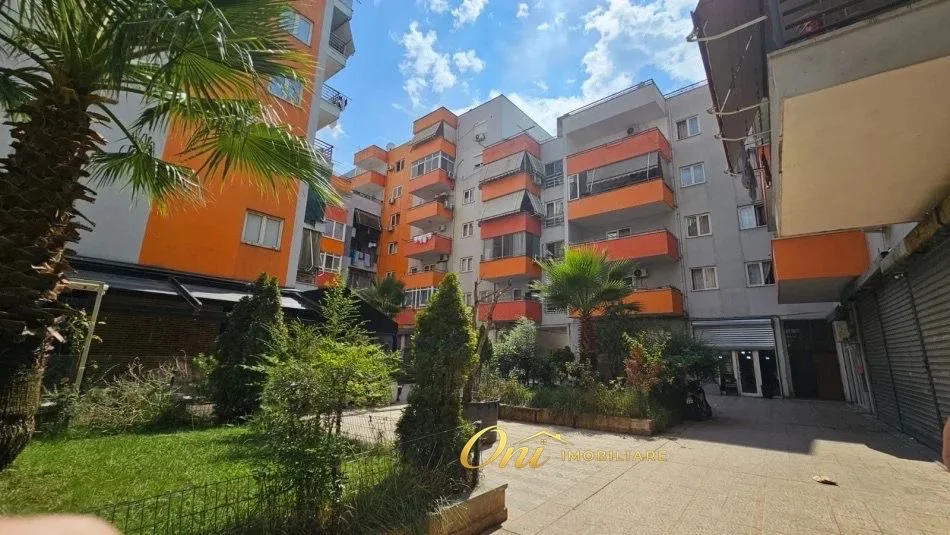Tirane, jepet me qera apartament 2+1 Kati 5, 90 m² 520 € (JORDAN MISJA)