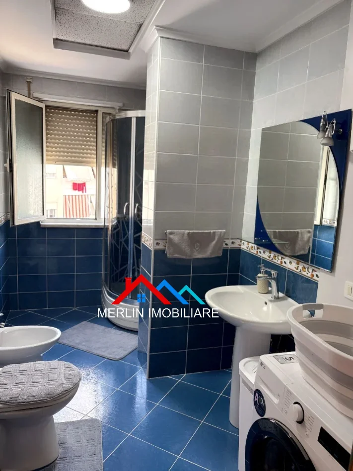 Tirane, jepet me qera apartament 1+1+Ballkon Kati 4, 70 m² 735 € (RRUGA FRANG BARDHI,SELITE)