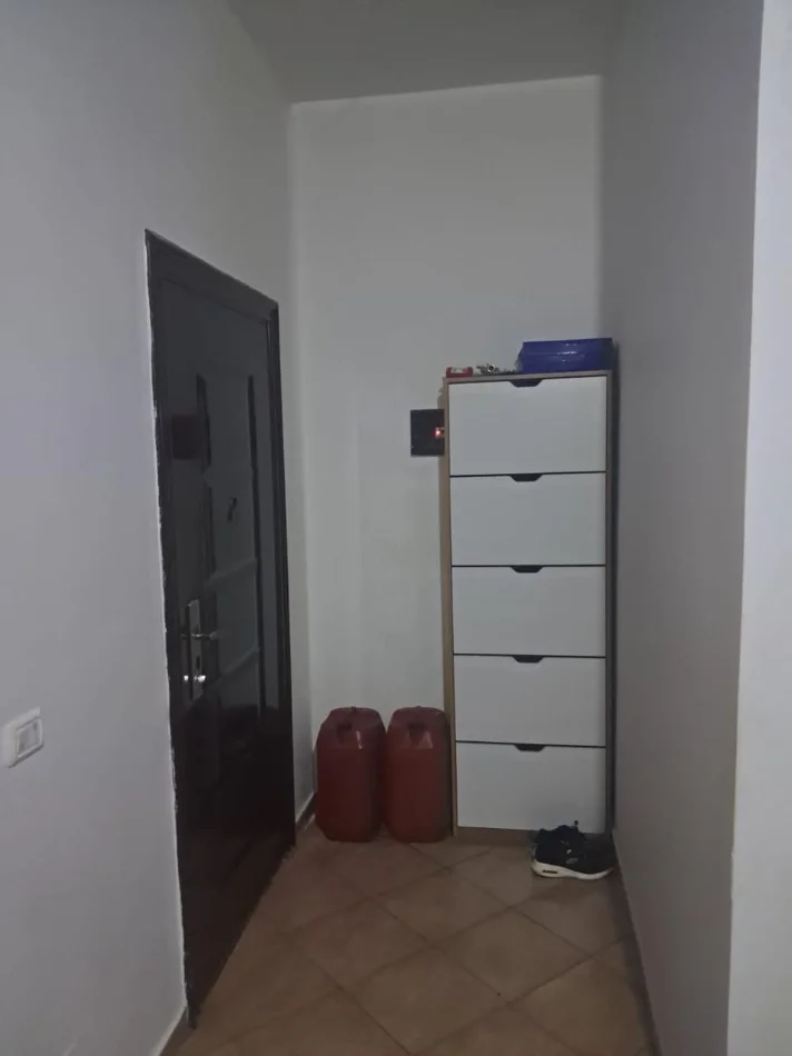 Tirane, shitet nga Pronari, pa-komision apartament 1+1 Kati 4, 70 m²