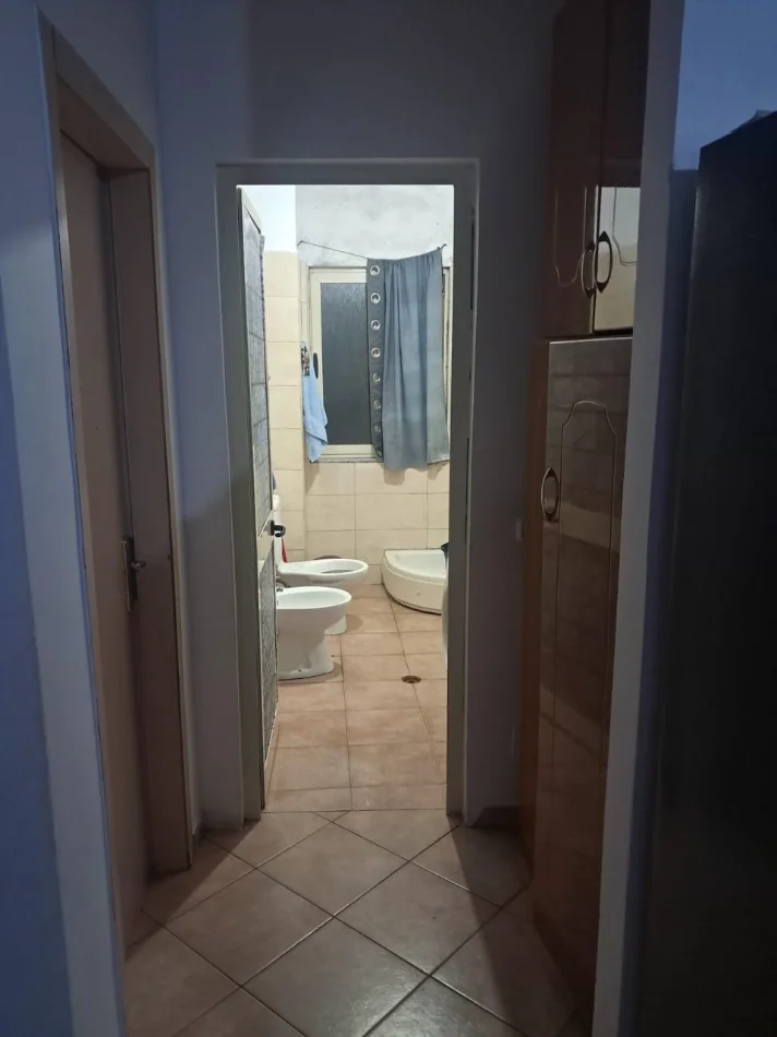 Tirane, shitet nga Pronari, pa-komision apartament 1+1 Kati 4, 70 m²
