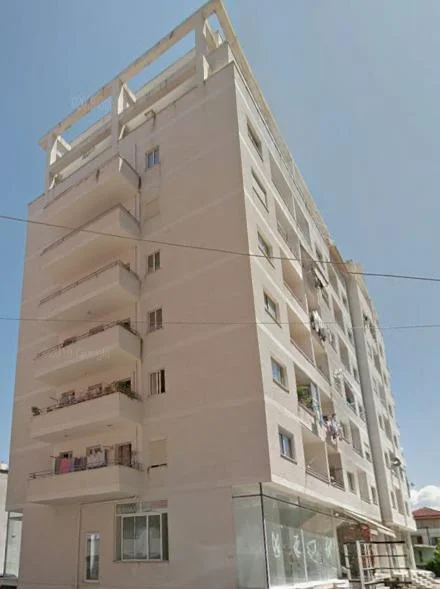 Tirane, shitet nga Pronari, pa-komision apartament 1+1 Kati 4, 70 m²